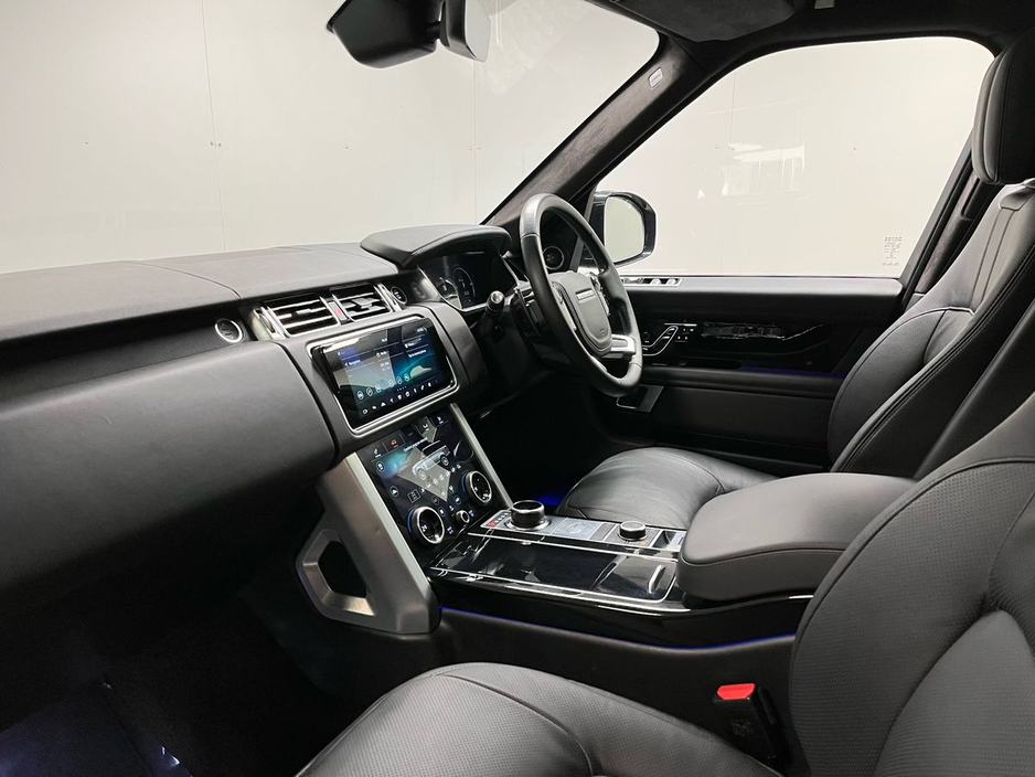 2022 Land Rover Range Rover - image 6