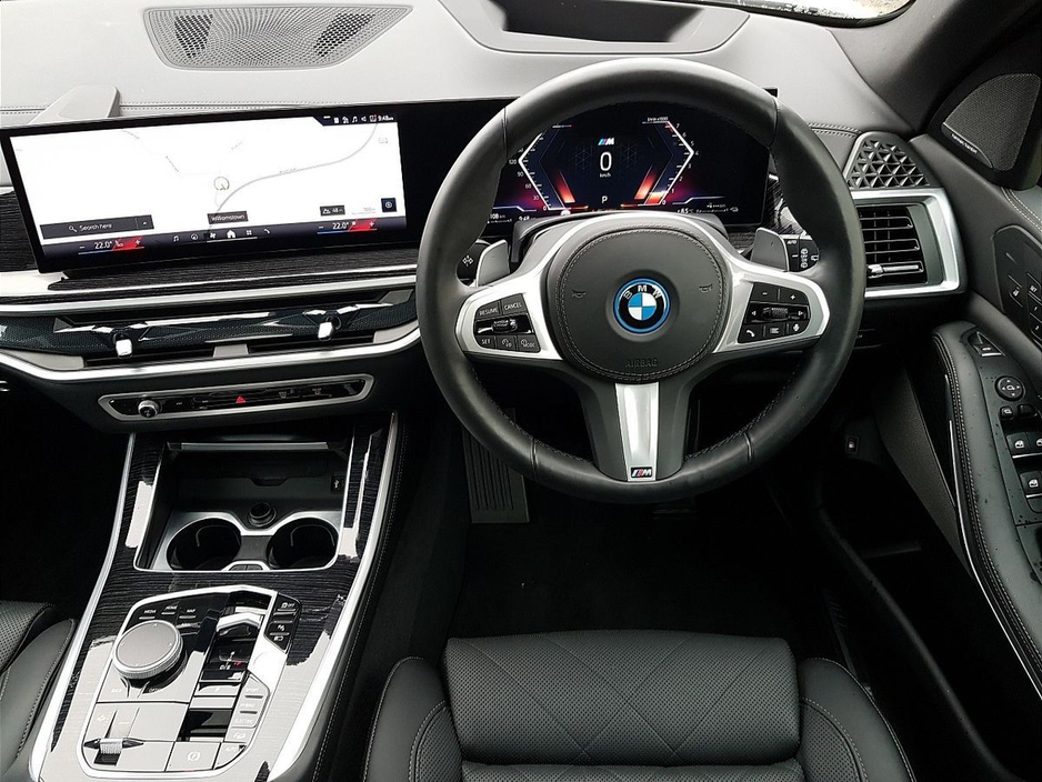 2025 BMW X5 - image 5