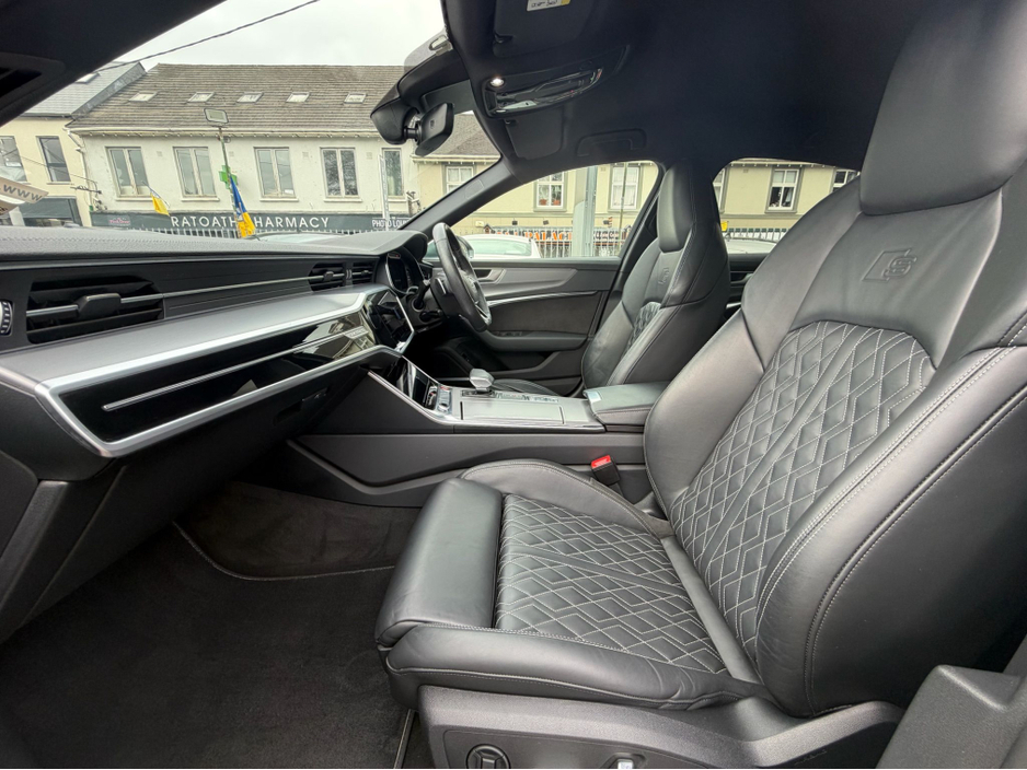 2020 Audi S6 - image 14