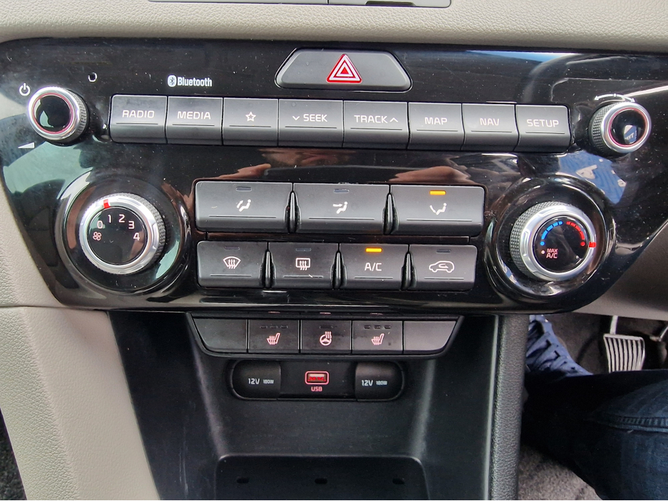 2019 Kia Sportage - image 25