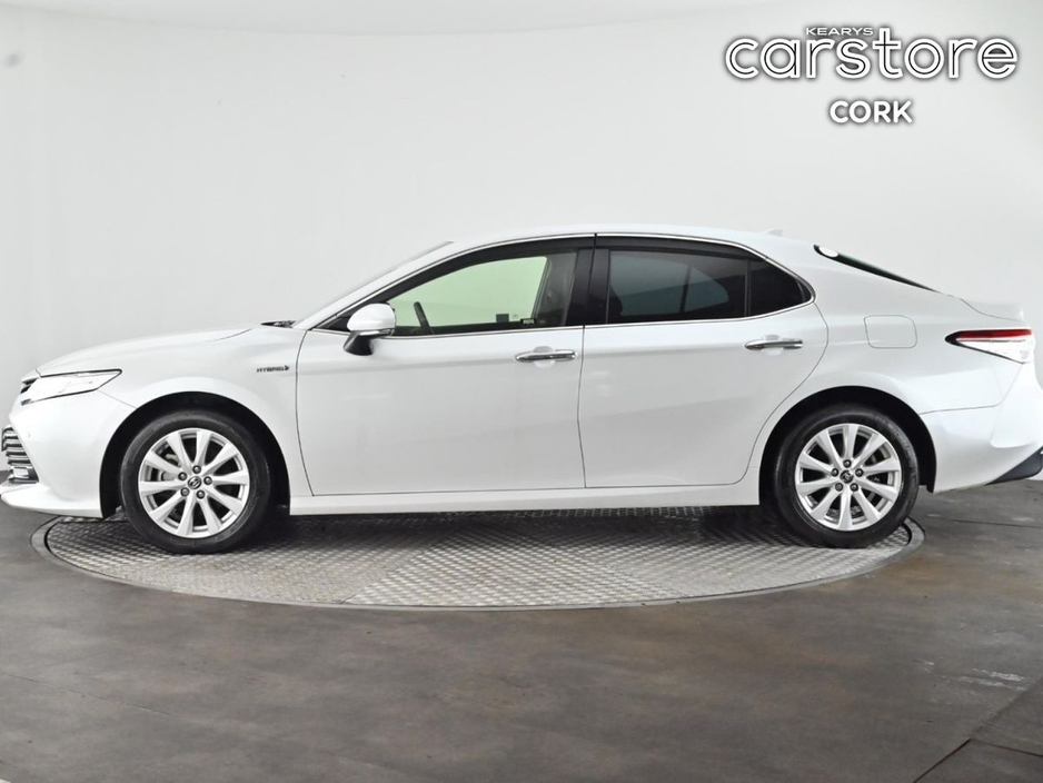 2019 Toyota Camry - image 6