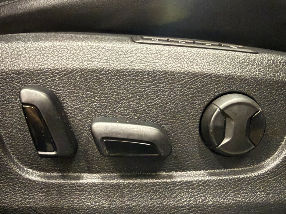 2017 Skoda Superb - image 21