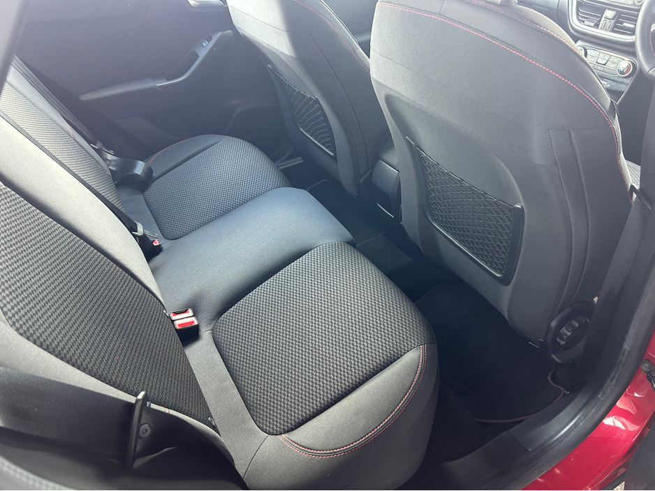 2022 Ford Puma - image 2