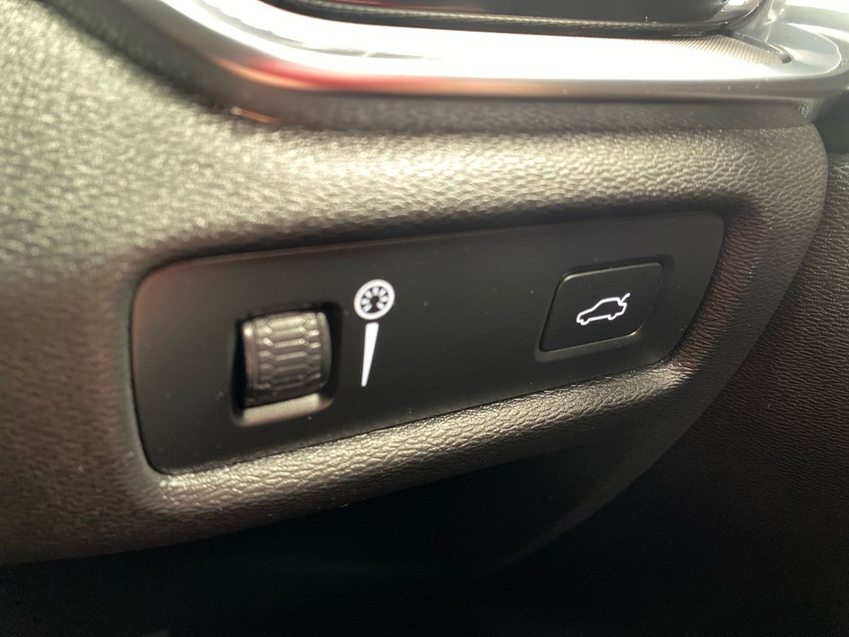 2019 Volvo S60 T5 (250hp) R-Design Auto €25,995