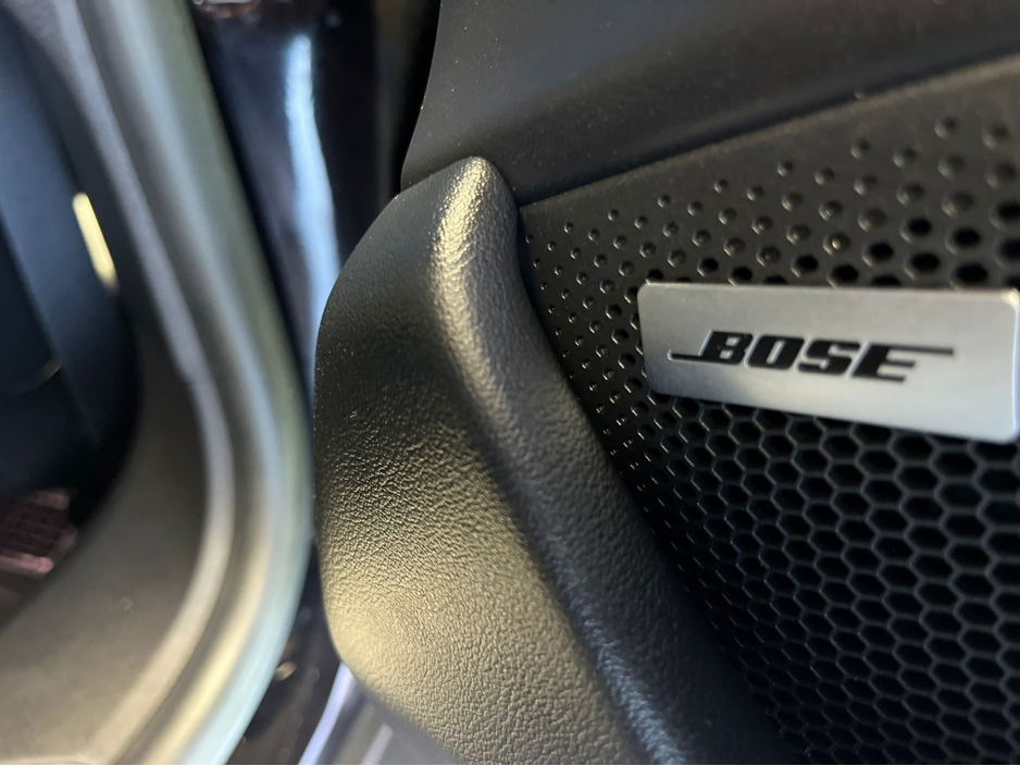 2023 Porsche Taycan - image 16