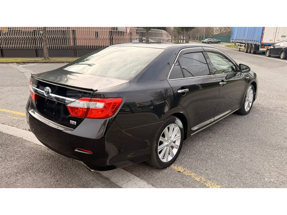 2012 Toyota Camry - image 12