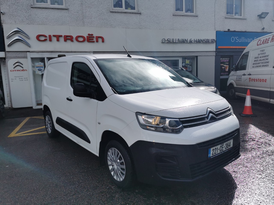 2022 Citroen Berlingo - image 12