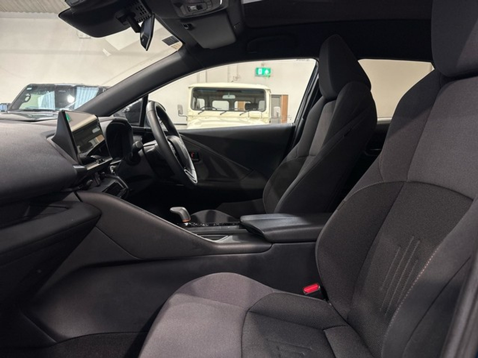 2024 Toyota C-HR HYBRID SPORT+ AUTO