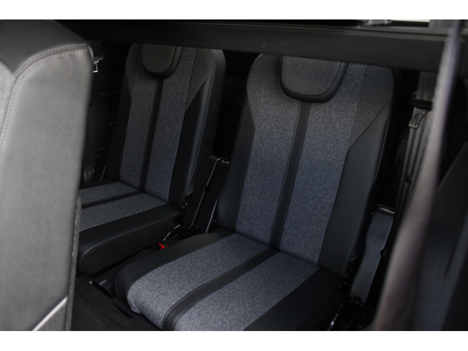 2020 Peugeot 5008 - image 21