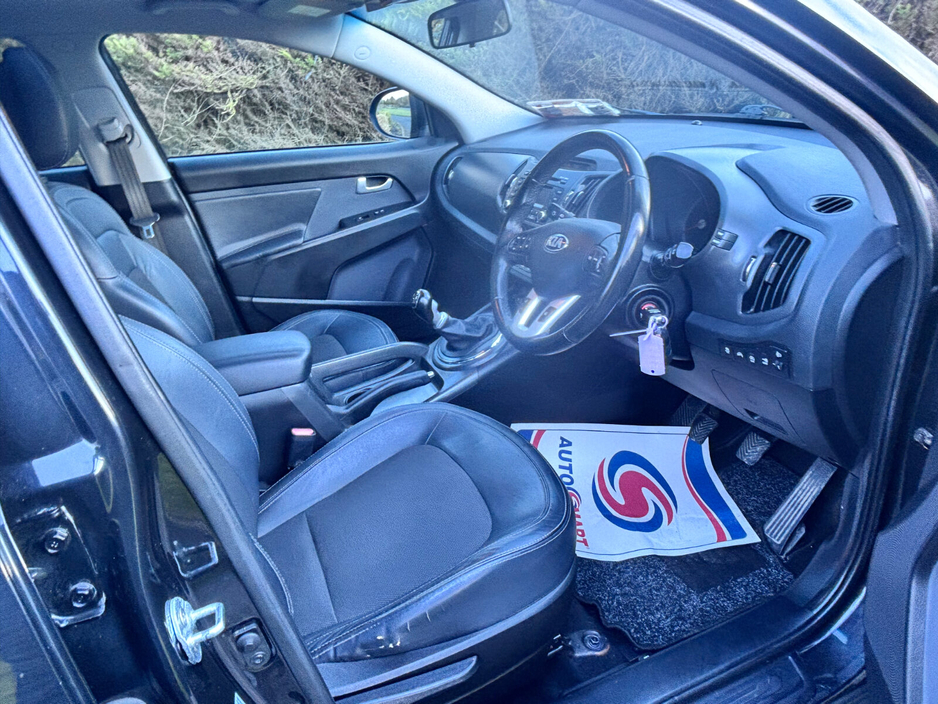 2013 Kia Sportage - image 9