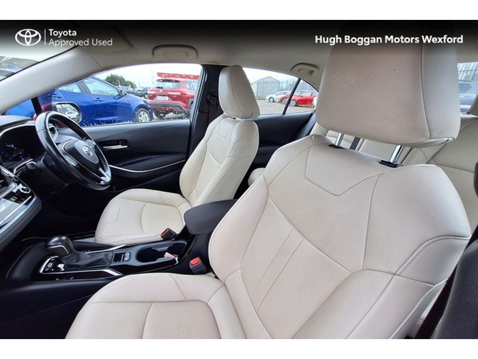 2022 Toyota Corolla - image 13