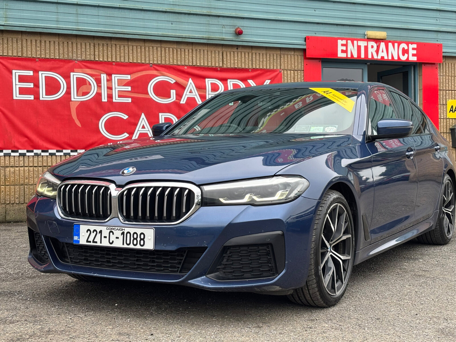 2022 BMW 5 Series - image 2