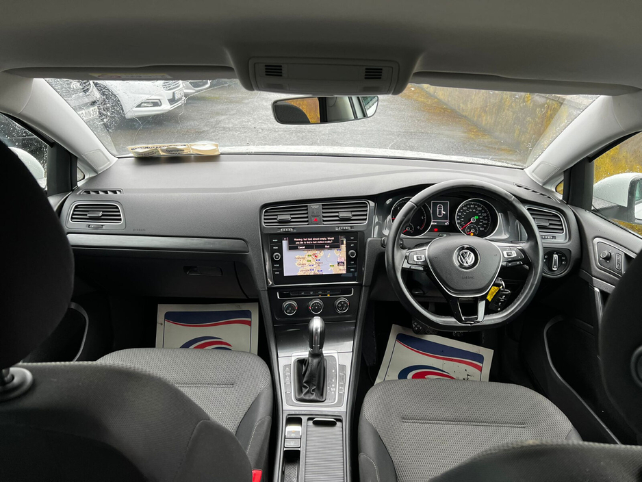 2019 Volkswagen Golf - image 9