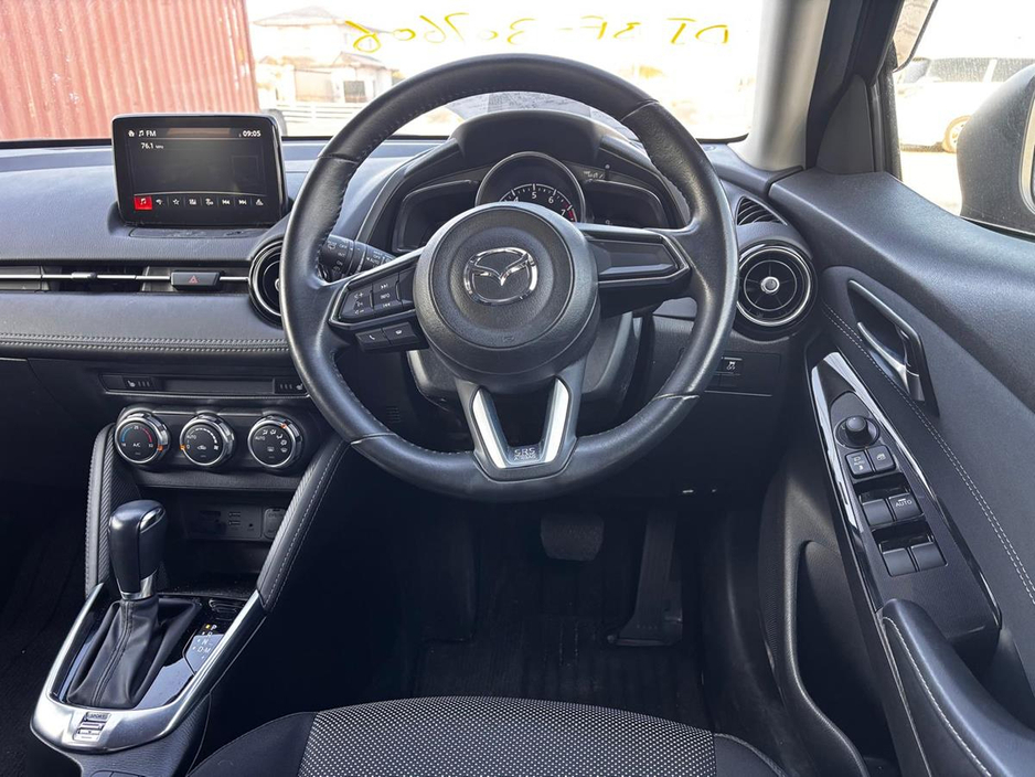 2017 Mazda Demio - image 2