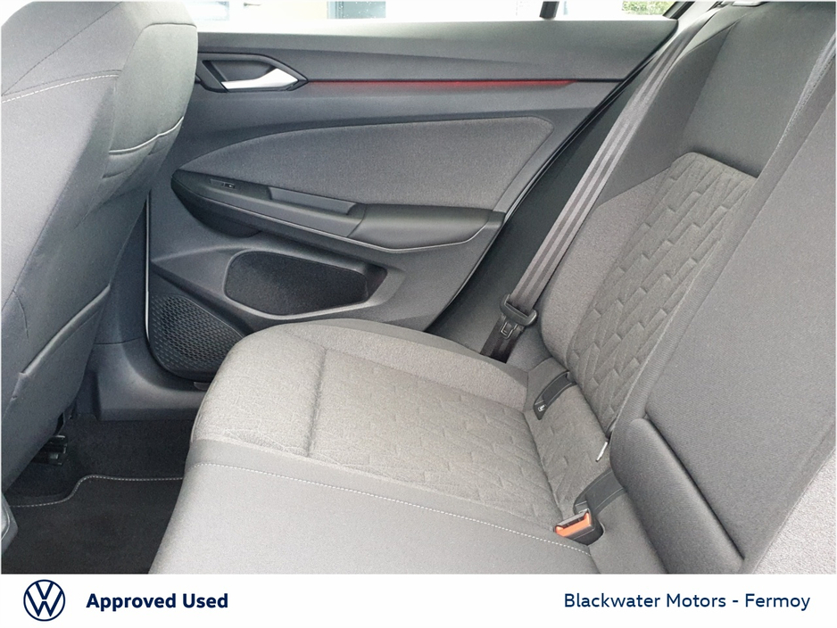 2026 Volkswagen Golf - image 7