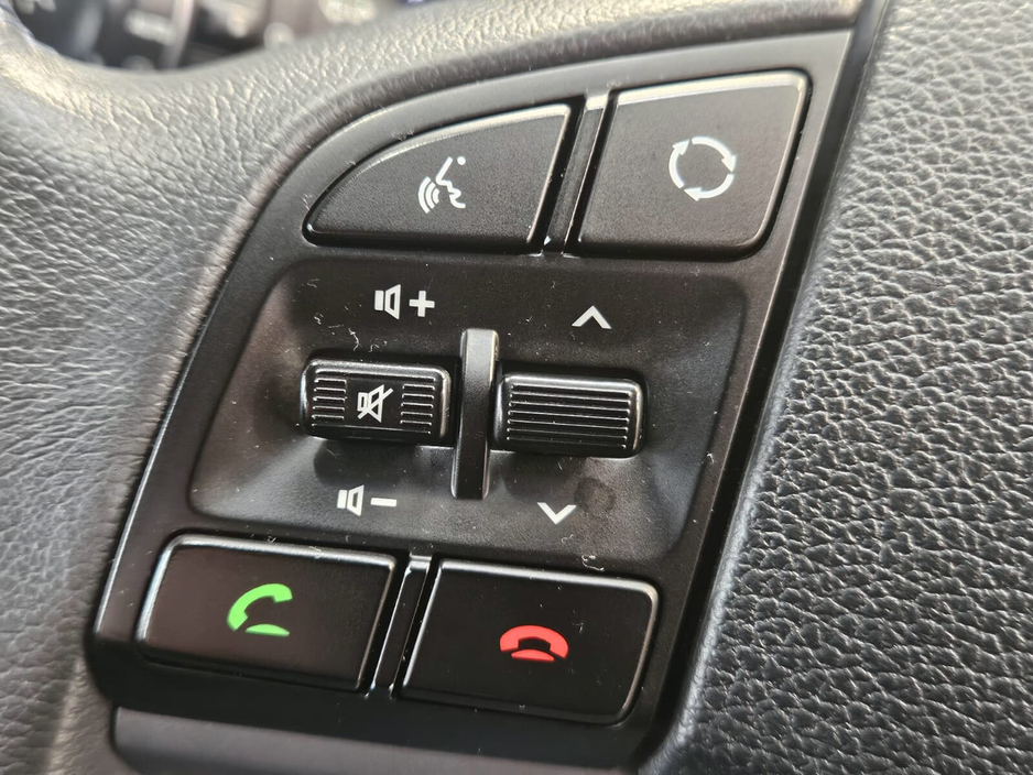 2017 Hyundai Tucson - image 9