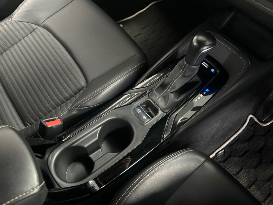 2020 Toyota Corolla - image 10