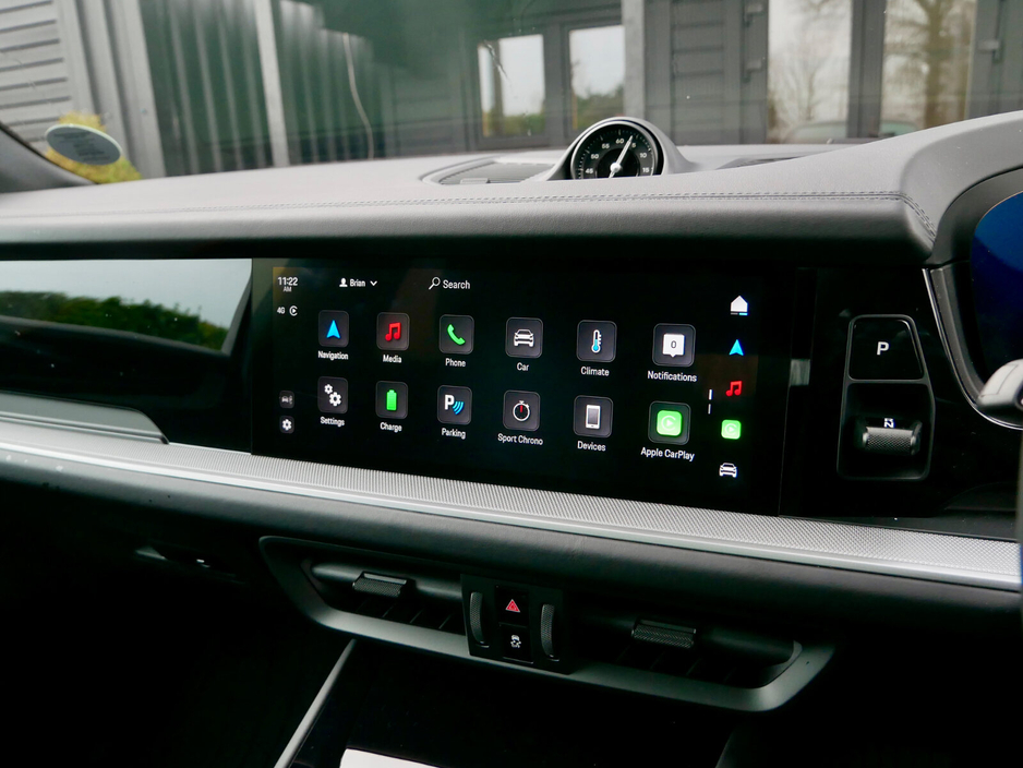 2025 Porsche Cayenne - image 19