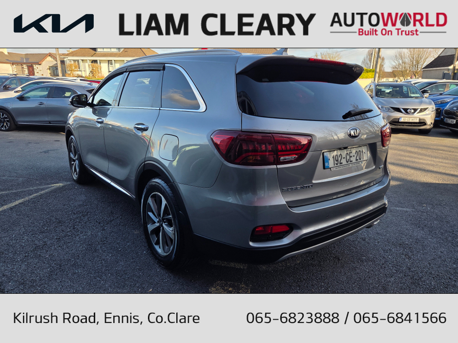 2019 Kia Sorento - image 5