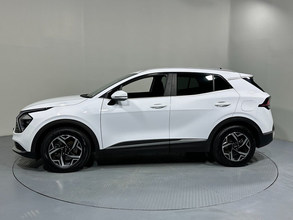 2023 Kia Sportage - image 4