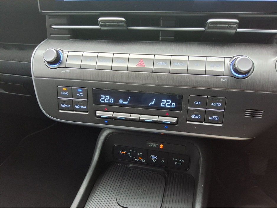 2024 Hyundai Kona - image 15