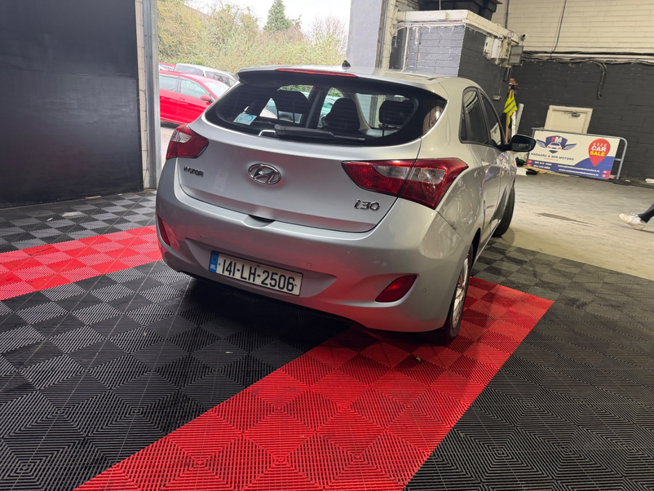 2014 Hyundai i30 - image 4