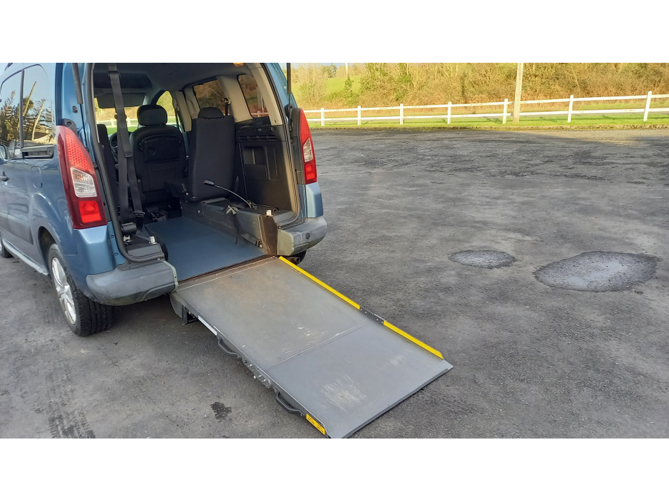 2012 Citroen Berlingo Multispace - image 20