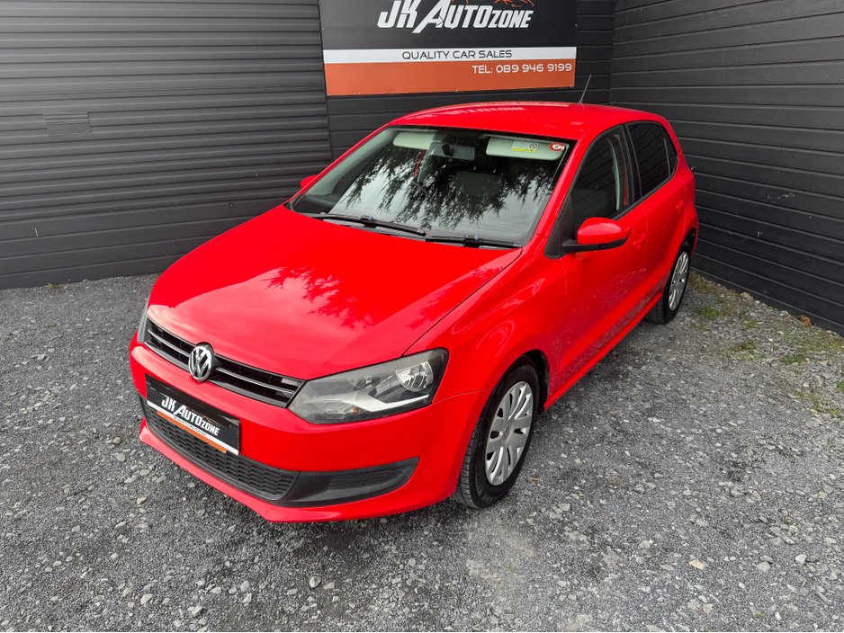2012 Volkswagen Polo - image 3