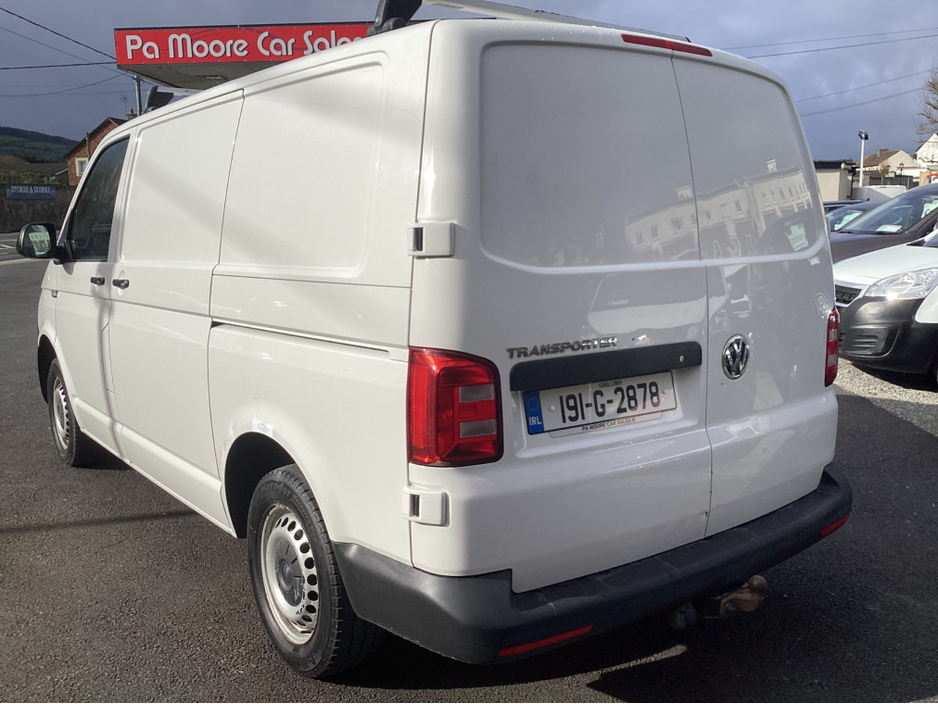 2019 Volkswagen Transporter - image 6