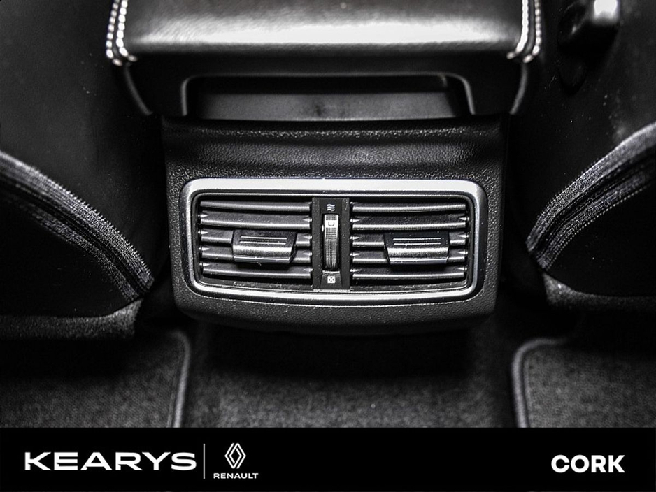 2018 Renault Megane - image 16