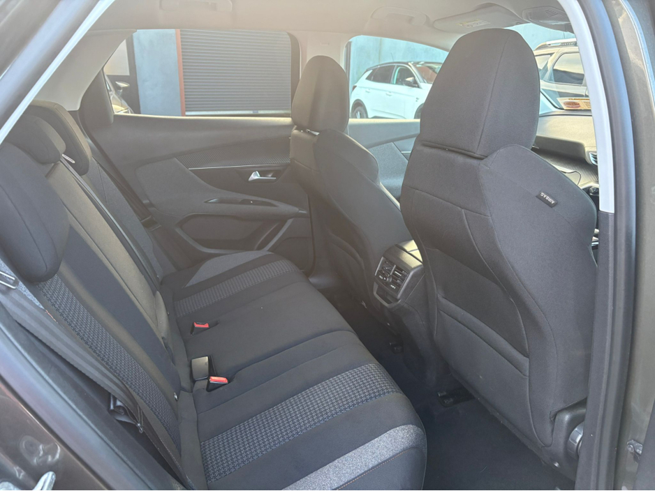 2019 Peugeot 3008 ACTIVE 1.5 BLUE HDI 130 6 6.2 4DR