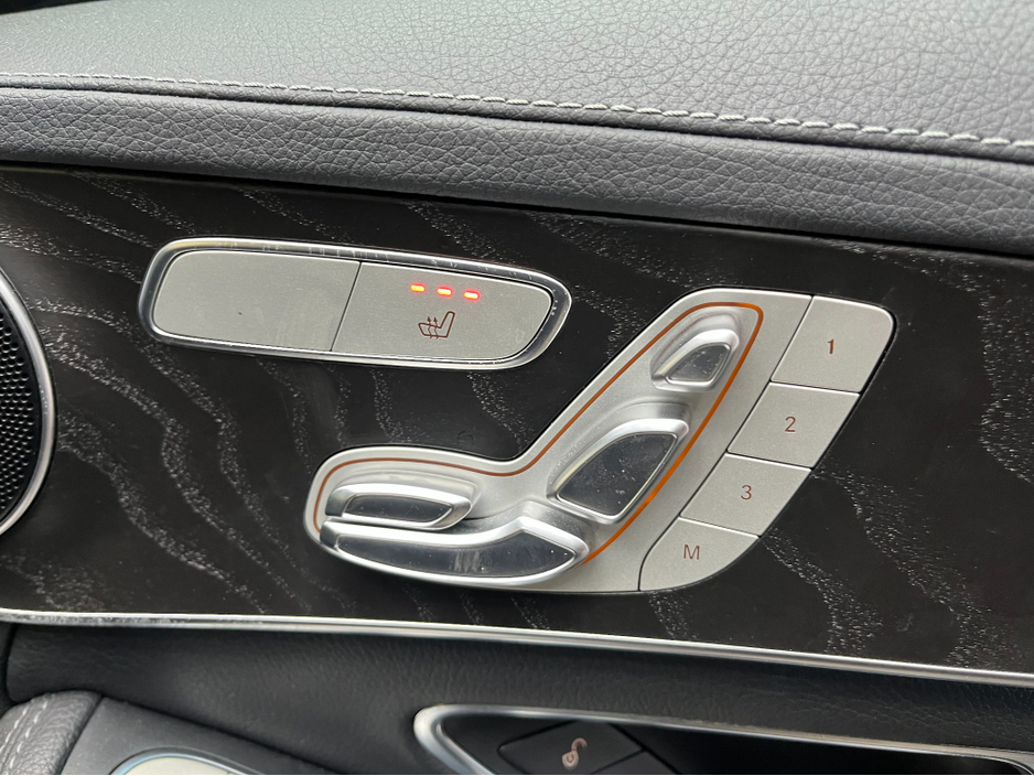 2016 Mercedes-Benz C Class - image 13