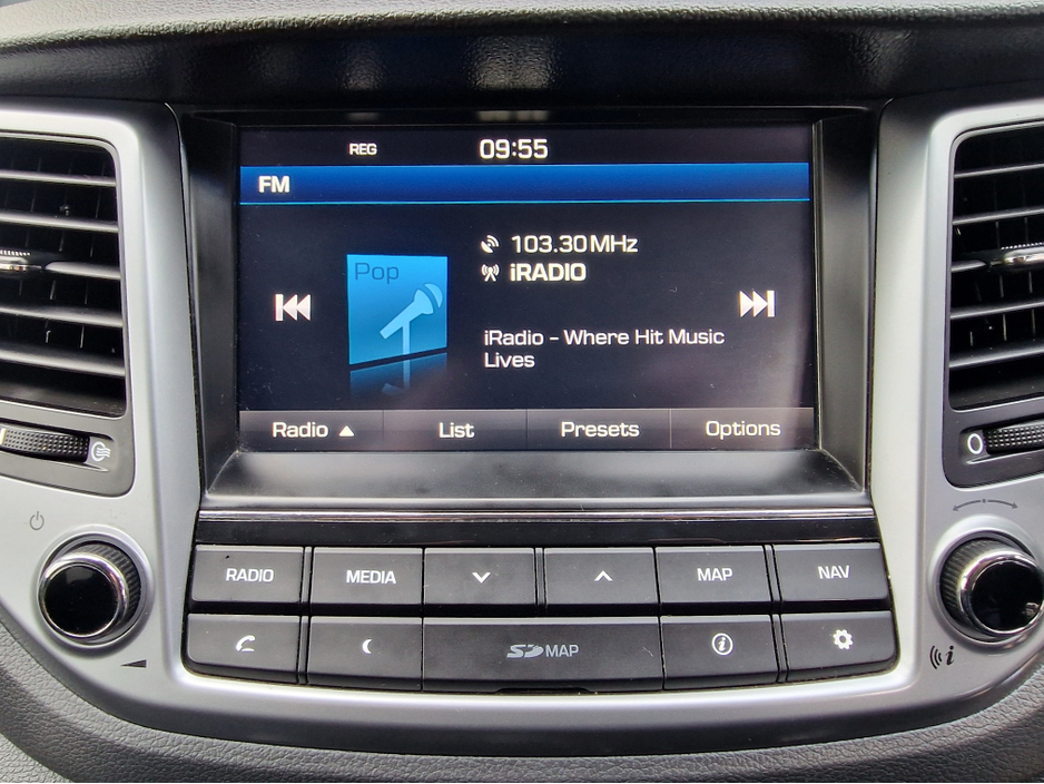 2017 Hyundai Tucson - image 24