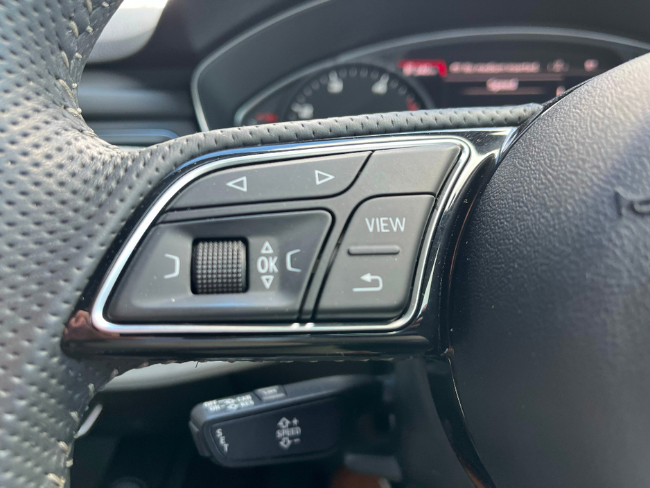 2018 Audi A4 - image 11