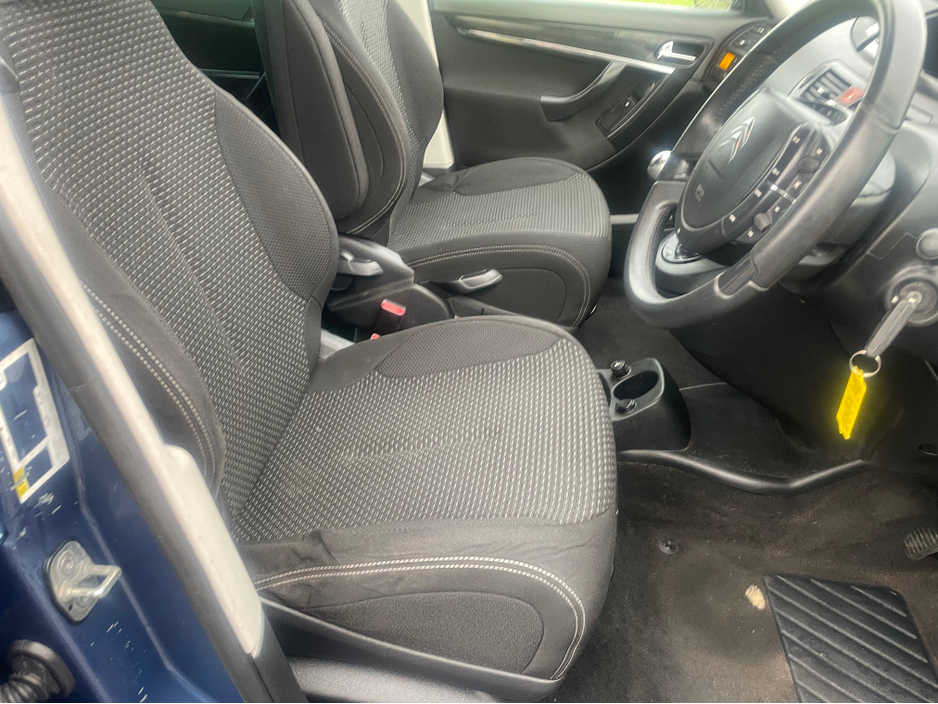 2013 Citroen C4 Picasso - image 8