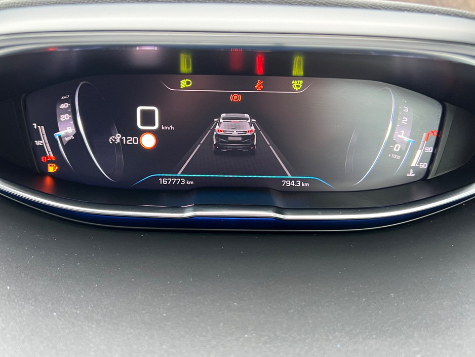 2021 Peugeot 3008 - image 22