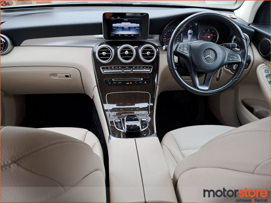 2018 Mercedes-Benz GLC Class - image 4