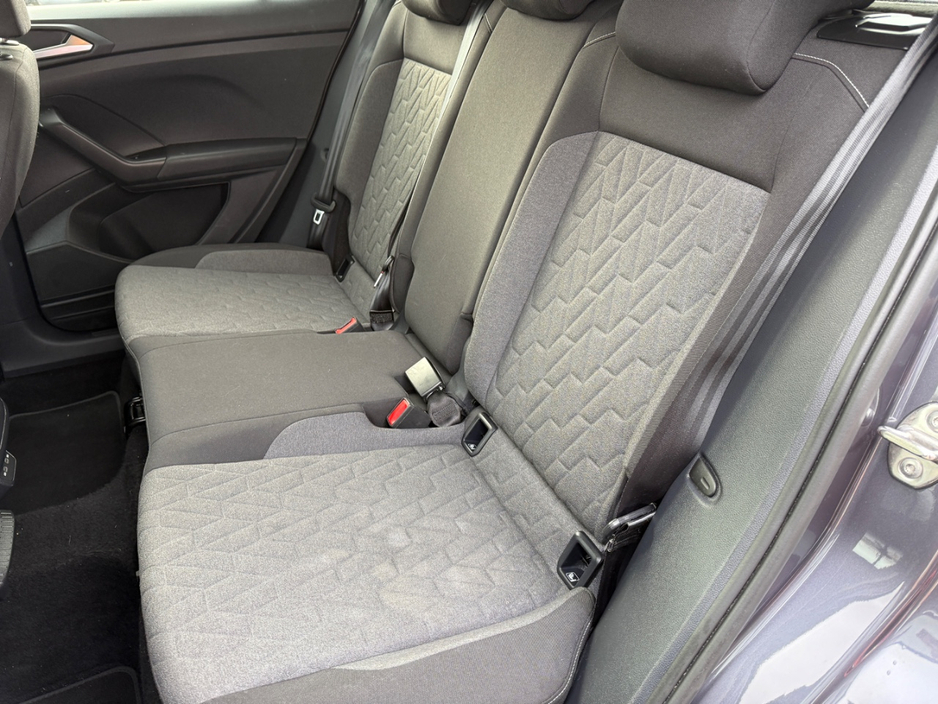 2024 Volkswagen T-Cross - image 10