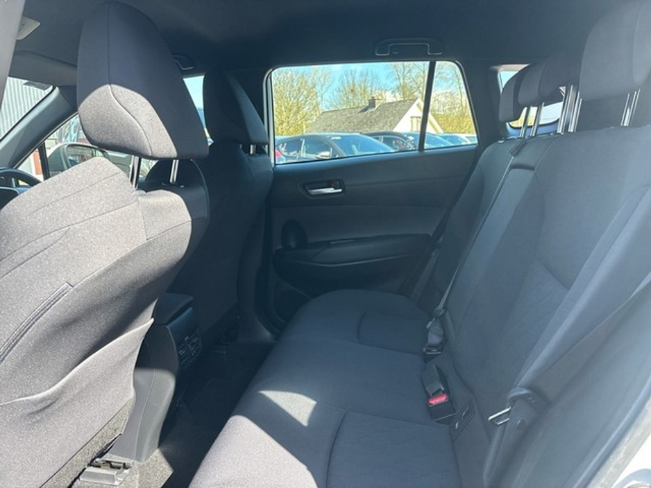 2024 Toyota Corolla Cross - image 7