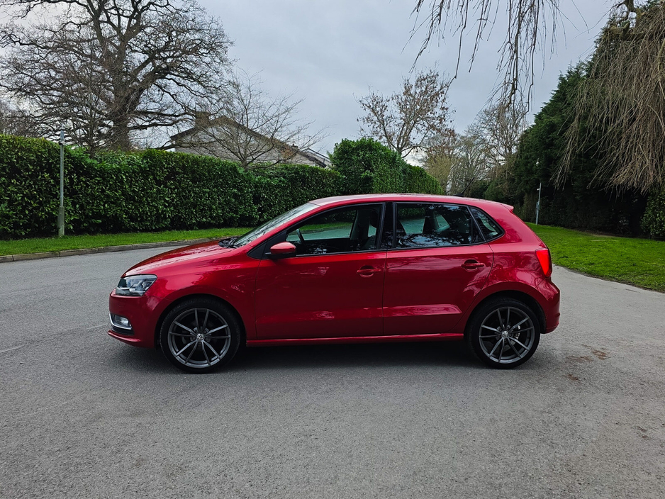 2017 Volkswagen Polo - image 12
