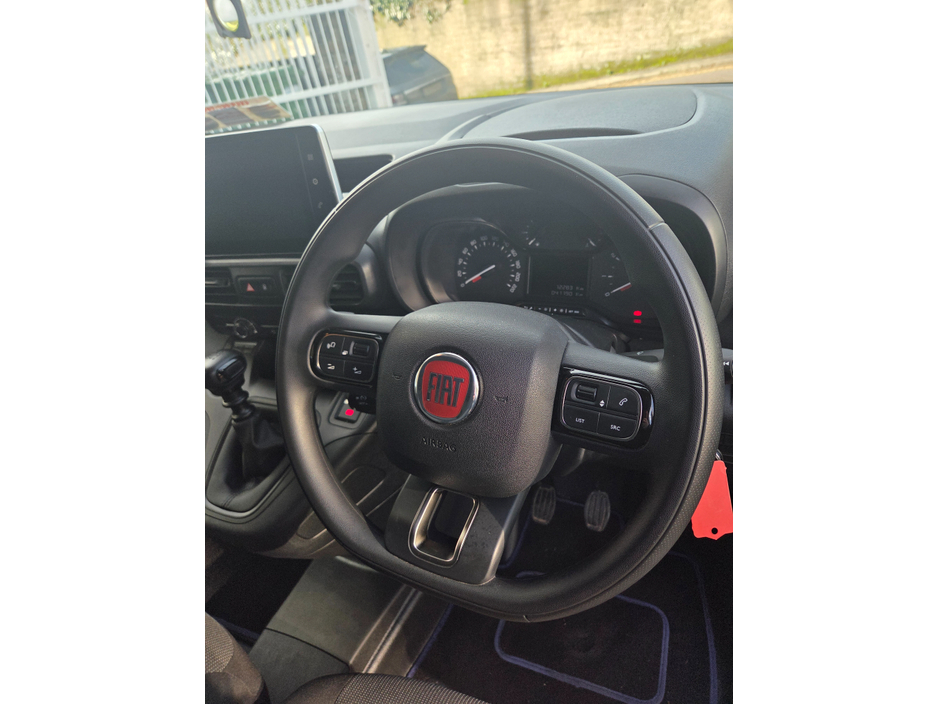 2024 Fiat Doblo - image 8