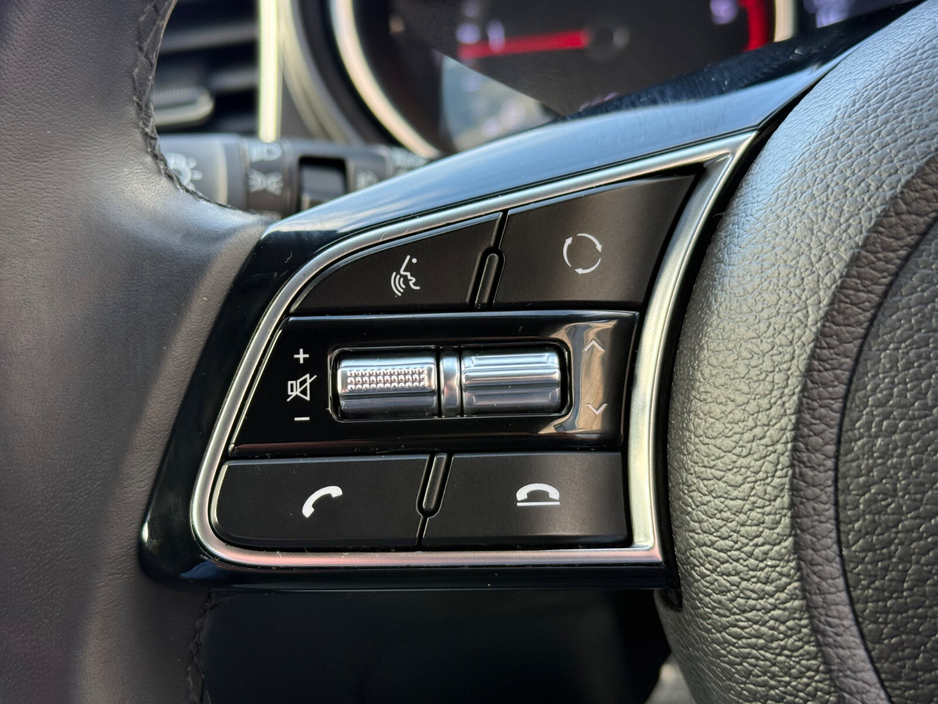 2021 Kia Ceed - image 17