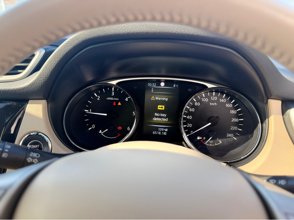 2016 Nissan X-Trail - image 16