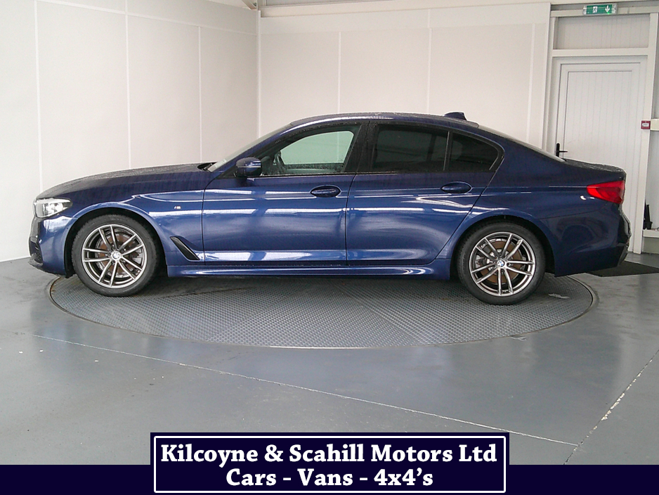 2019 BMW 5 Series - image 4