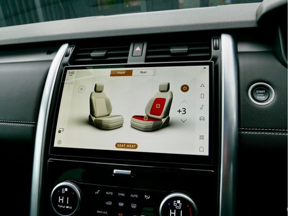 2025 Land Rover Discovery - image 31