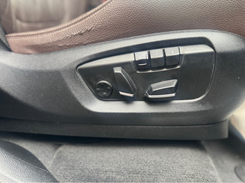 2016 BMW X5 - image 16