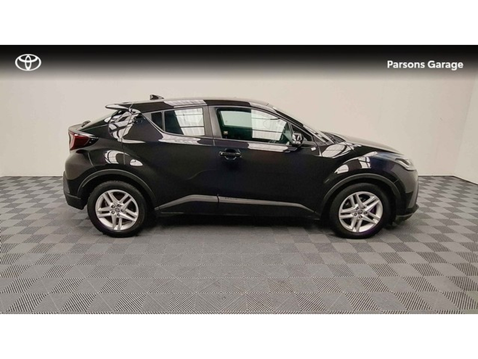 2023 Toyota C-HR HYBRID LUNA 4DR AUTO €27,995