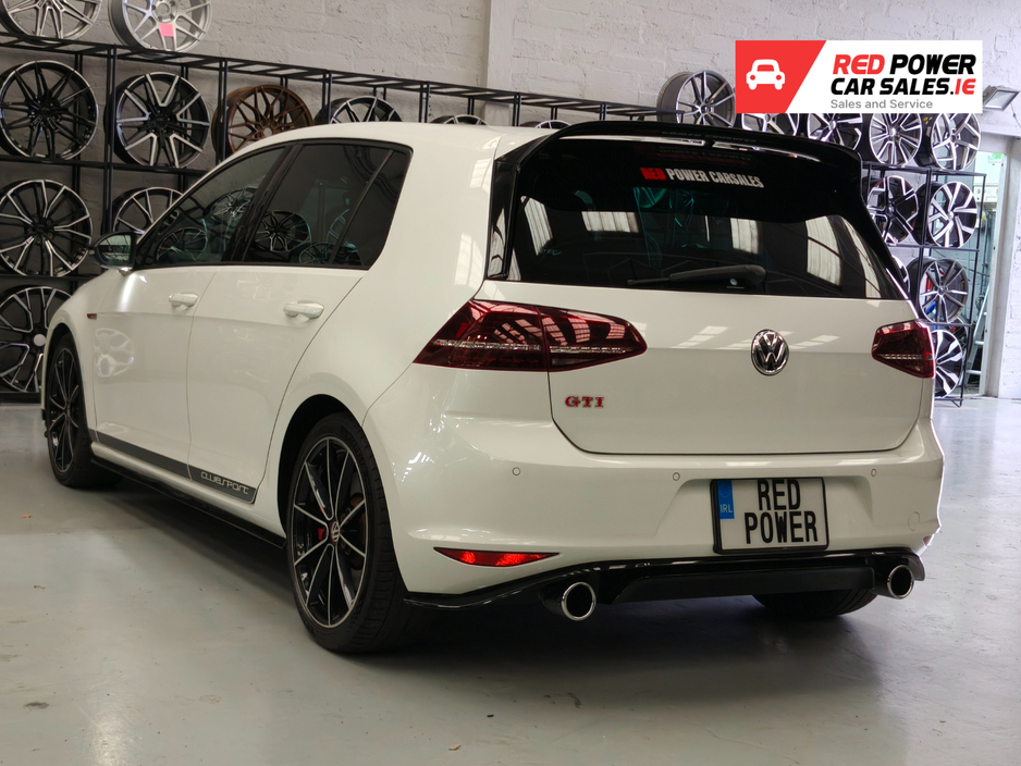 2016 Volkswagen Golf GTI Clubsport Street Edition//LOW KMs €25,950