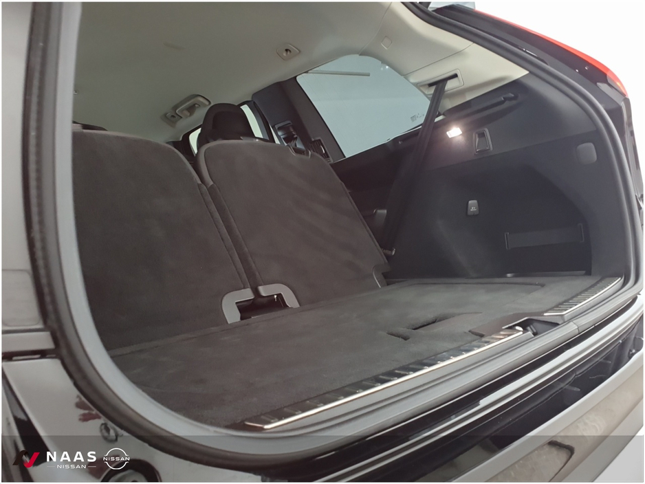 2025 Volvo XC90 - image 11