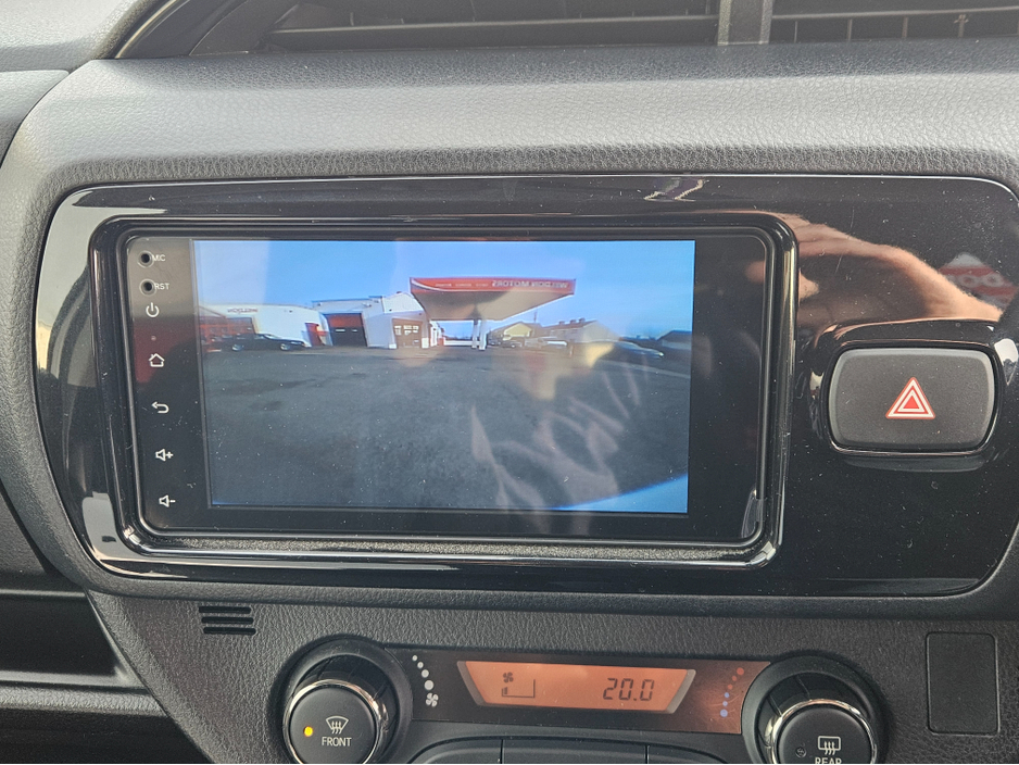 2020 Toyota Vitz - image 7